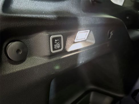 Used 2022 Jeep Grand Cherokee L Laredo RWD image 20