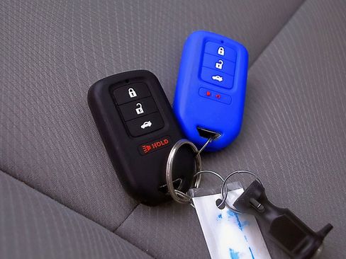 Used 2017 Honda Accord EX image 28