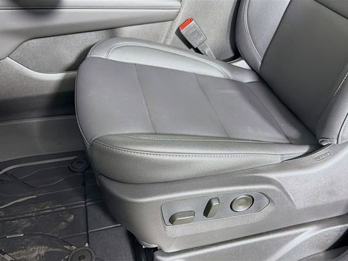 New 2026 Chevrolet Suburban LT w/ Comfort Package AWD/4WD image 21