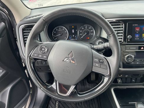 Used 2019 Mitsubishi Outlander SEL image 26