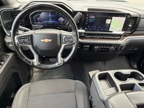 Used 2025 Chevrolet Silverado 2500 LT AWD/4WD image 16