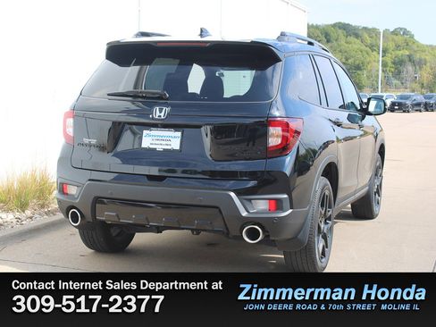 Used 2024 Honda Passport Black Edition image 2