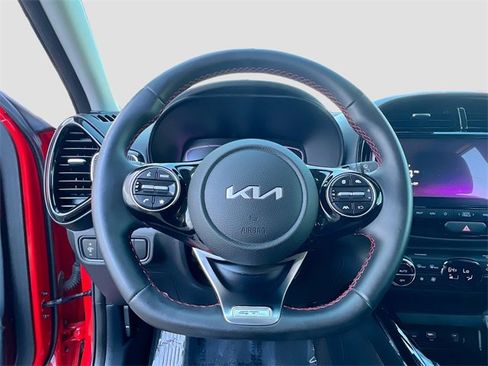 Used 2023 Kia Soul GT-Line image 11