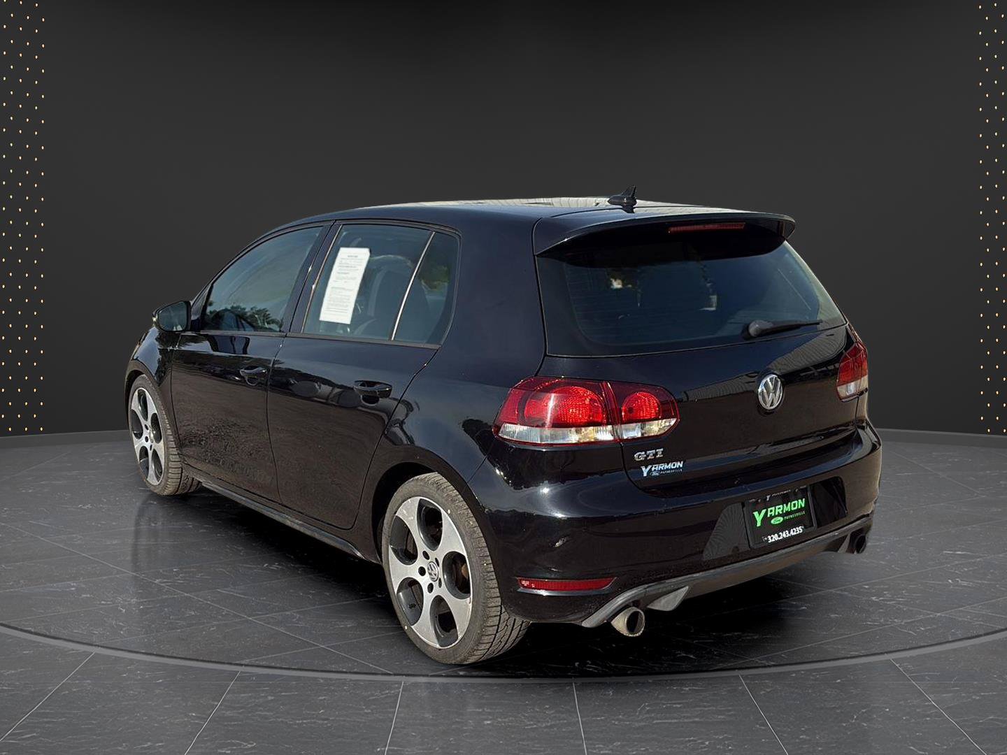 Used 2011 Volkswagen Golf 4-Door FWD image 3