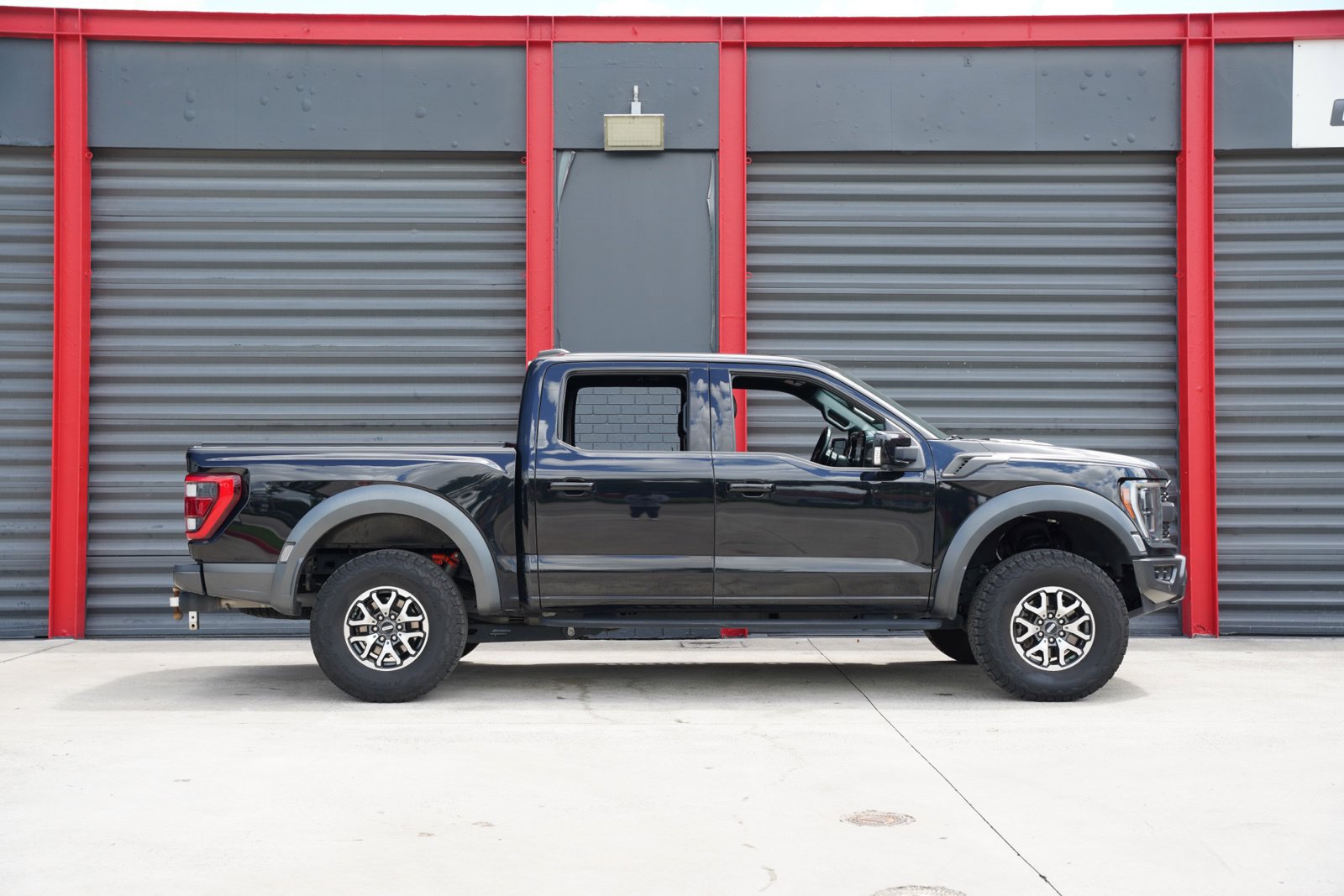 Used 2022 Ford F150 Raptor w/ Equipment Group 801A High AWD/4WD image 4