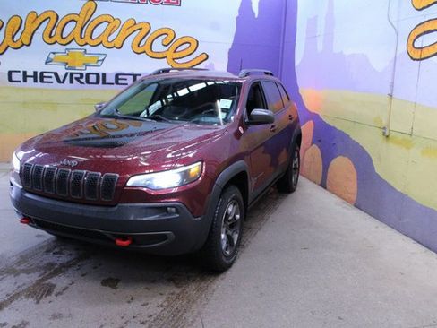Used 2019 Jeep Cherokee Trailhawk w/ Comfort & Convenience Group image 4