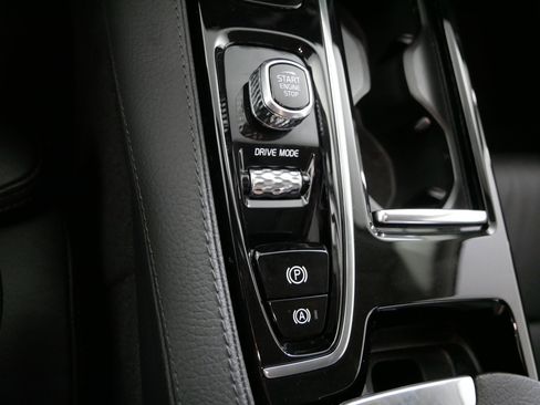 Used 2021 Volvo S60 T8 Inscription w/ Climate Package image 29