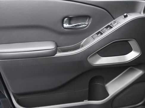 New 2026 Nissan Frontier SV w/ All-Weather Content Package image 10