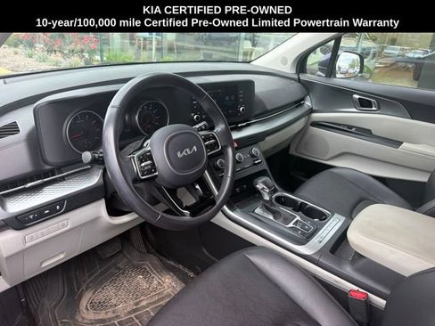 Certified 2024 Kia Carnival LX FWD image 7