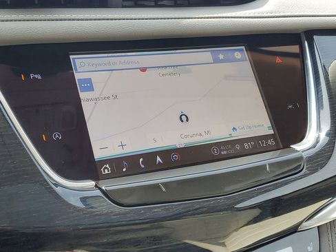 Used 2025 Cadillac XT6 Premium Luxury w/ LPO, Floor Liner Package AWD/4WD image 16