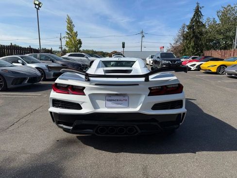 Used 2023 Chevrolet Corvette Z06 w/ Z07 Performance Package image 4