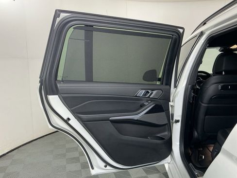 Certified 2023 BMW X7 xDrive40i w/ M Sport Package AWD/4WD image 24