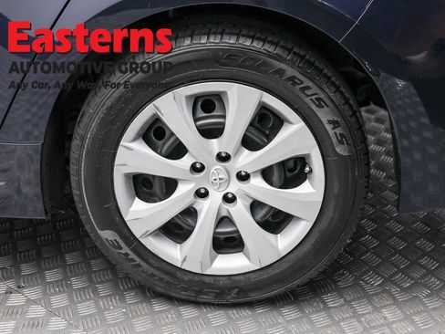 Used 2022 Toyota Corolla LE image 8