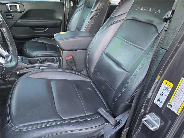 Used 2018 Jeep Wrangler Unlimited Sahara w/ Safety Group AWD/4WD image 13