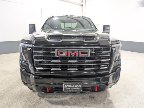 Used 2025 GMC Sierra 2500 AT4 w/ AT4 Premium Plus Package AWD/4WD image 8