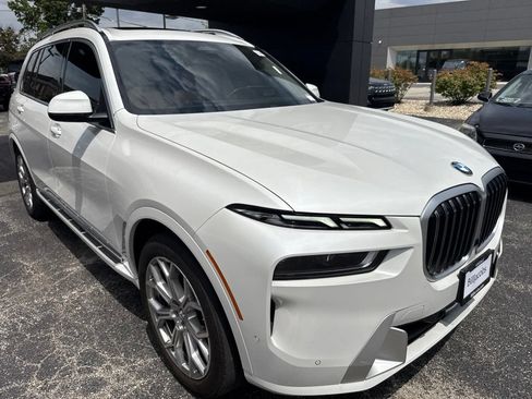 Used 2024 BMW X7 xDrive40i w/ Climate Comfort Package AWD/4WD image 7