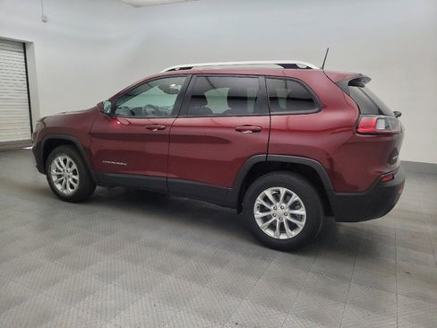 Used 2021 Jeep Cherokee Latitude AWD/4WD image 3