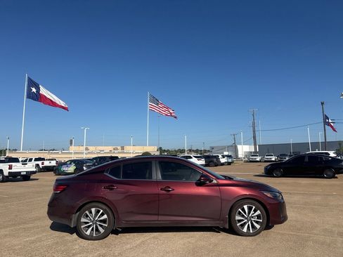 Used 2024 Nissan Sentra SV w/ SV Premium Package FWD image 29