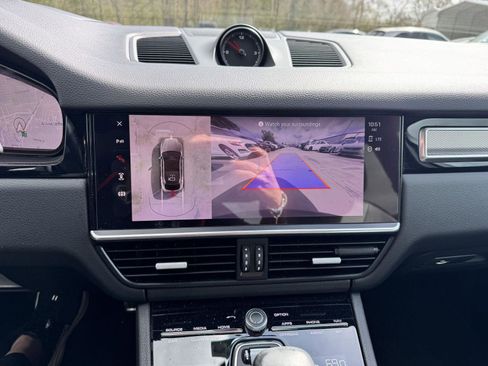 Used 2022 Porsche Cayenne S Platinum image 13