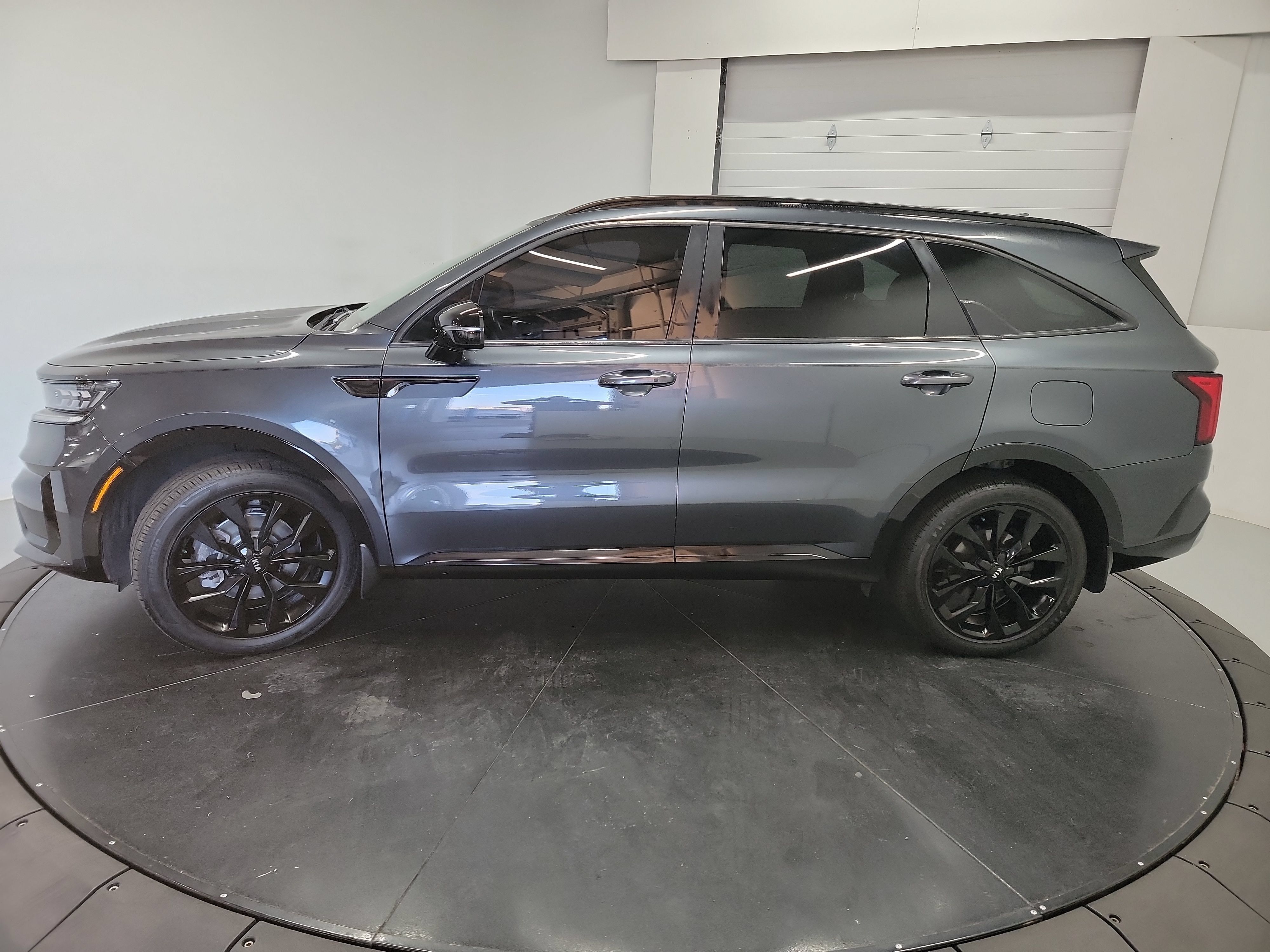 Used 2021 Kia Sorento SX FWD image 4
