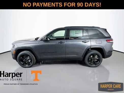 New 2025 Jeep Grand Cherokee Altitude image 10