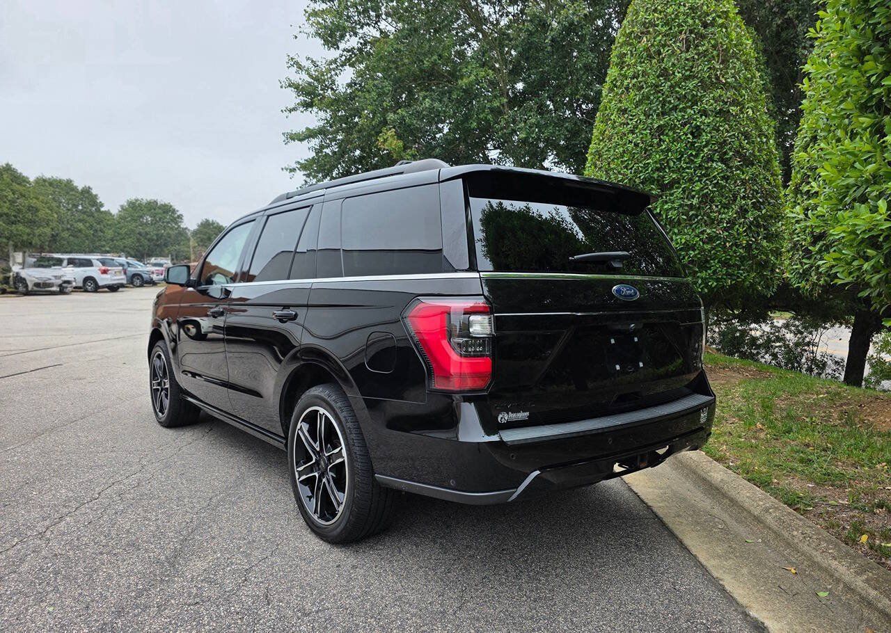Used 2019 Ford Expedition Limited w/ Equipment Group 303A AWD/4WD image 3