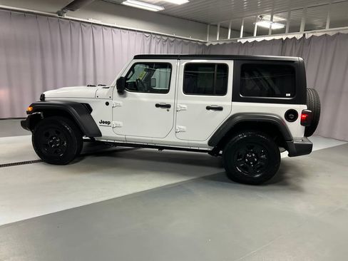 Used 2024 Jeep Wrangler Sport image 4