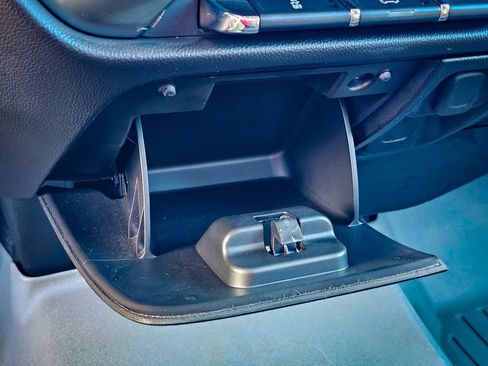 Used 2017 Chevrolet Silverado 1500 LT w/ LT Convenience Package image 26