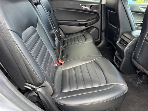 Used 2024 Ford Edge SEL image 10