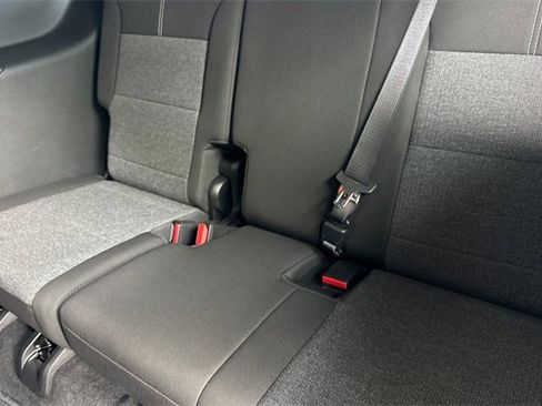 Used 2025 GMC Acadia Elevation image 15