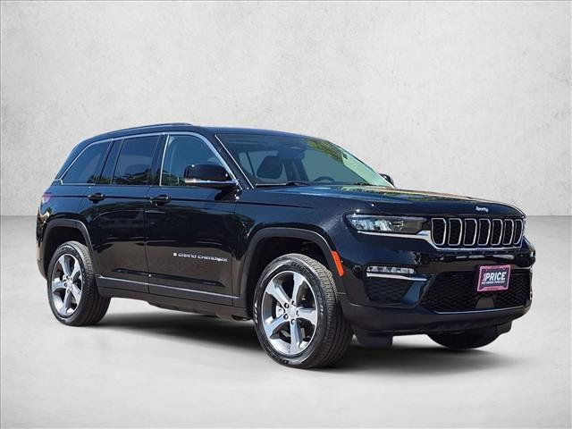 Used 2023 Jeep Grand Cherokee 4WD 4xe image 3