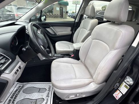 Used 2016 Subaru Forester 2.5i Premium w/ All-Weather Package AWD/4WD image 19