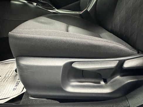 Used 2025 Toyota Corolla LE image 12