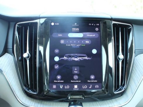 Used 2022 Volvo XC60 B5 Inscription w/ Advanced Package AWD/4WD image 22