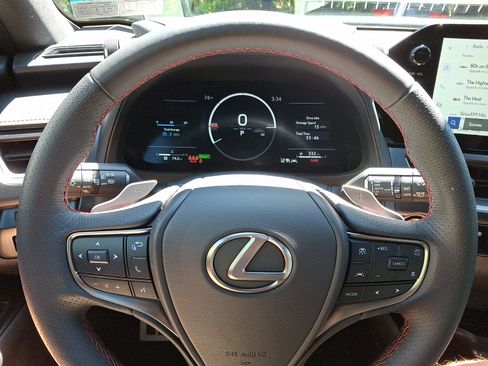 Used 2025 Lexus UX 300h AWD w/ Accessory Package (Z2) image 19