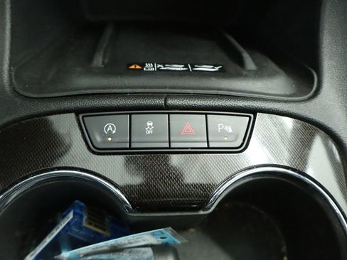 Used 2022 GMC Acadia AT4 w/ Technology Package AWD/4WD image 44