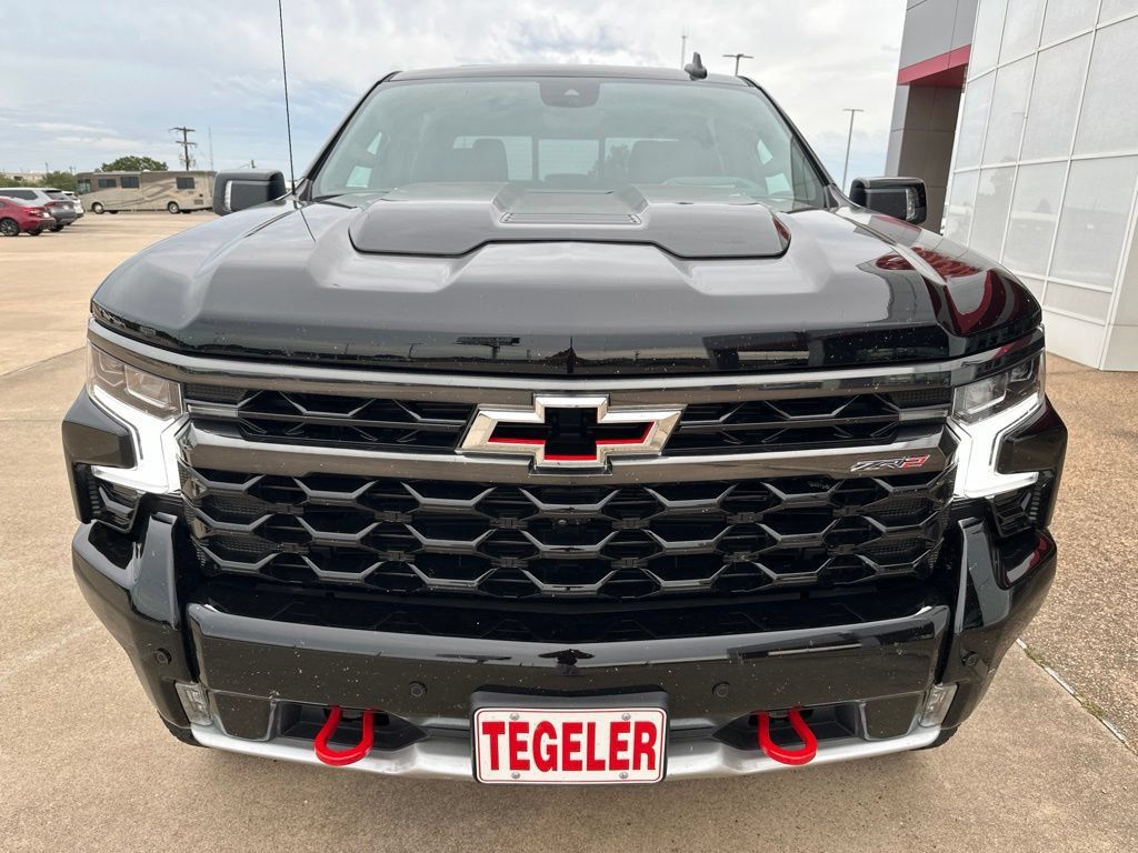 Used 2026 Chevrolet Silverado 1500 ZR2 AWD/4WD image 2