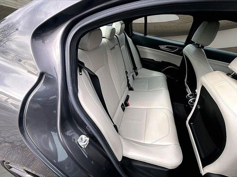 Used 2020 Alfa Romeo Giulia w/ Quick Order Package 22K Sport image 26