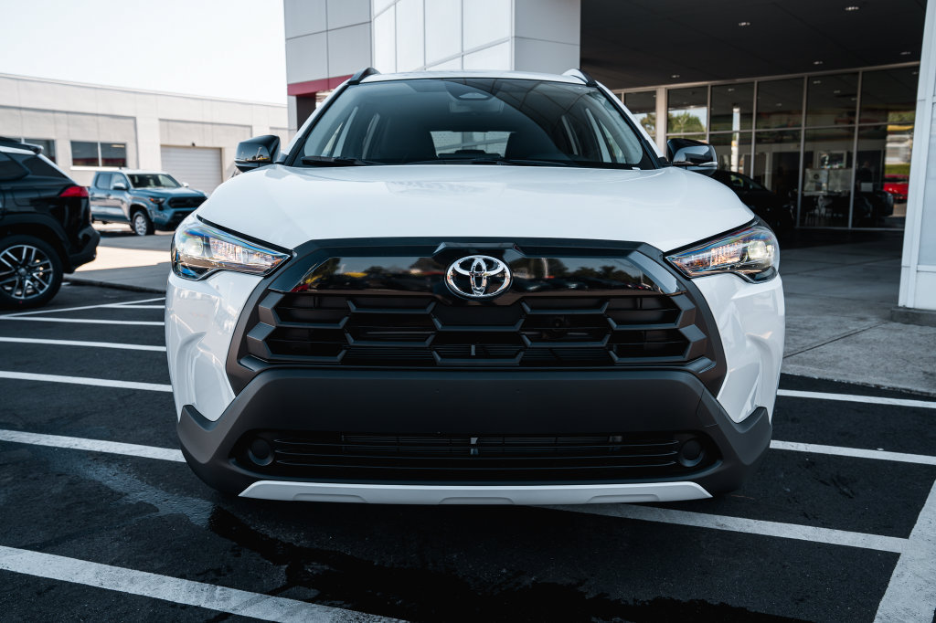 New 2026 Toyota Corolla Cross LE FWD image 2