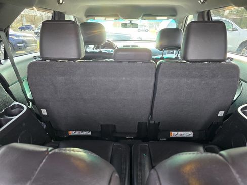 Used 2013 Ford Explorer XLT image 27