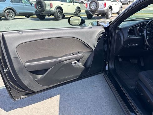 Used 2022 Dodge Challenger GT RWD image 13