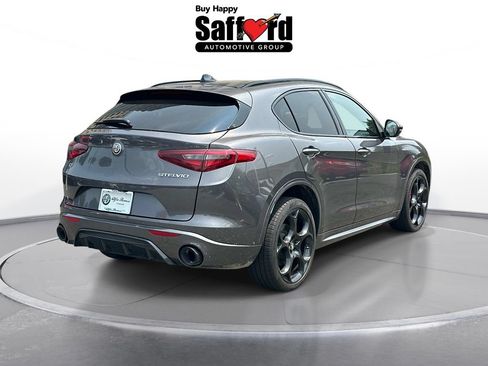 Used 2022 Alfa Romeo Stelvio Veloce AWD/4WD image 9