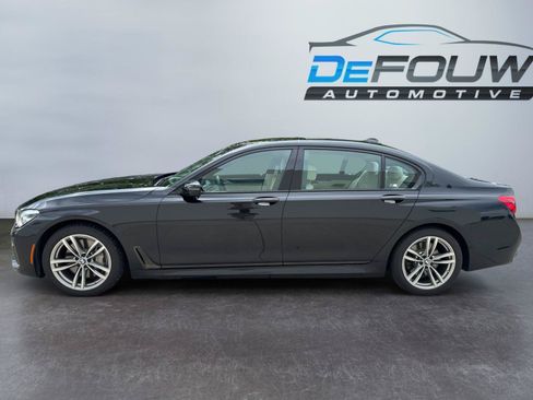 Used 2017 BMW 750i xDrive AWD/4WD image 18