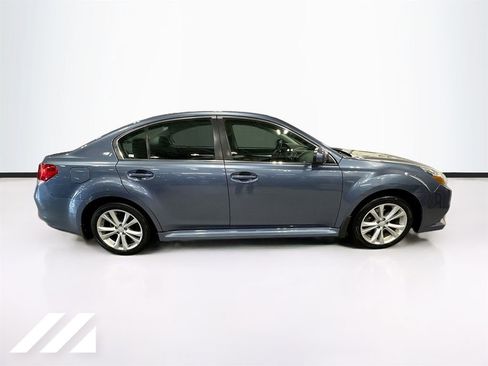 Used 2013 Subaru Legacy 2.5i Premium image 4