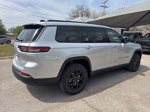 New 2026 Jeep Grand Cherokee L 4WD image 6