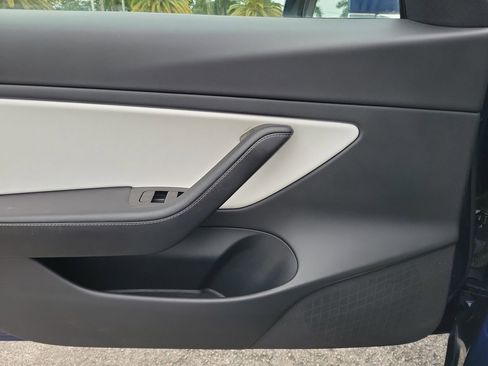 Used 2020 Tesla Model 3 image 21