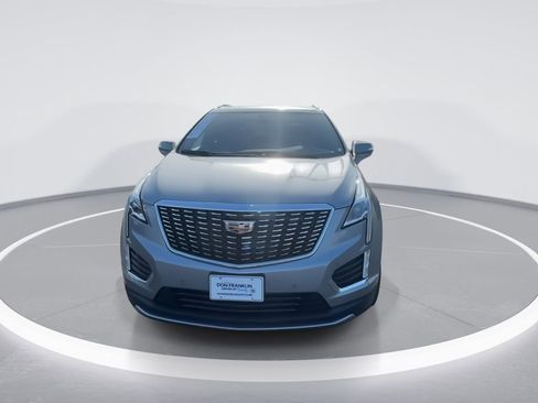Used 2025 Cadillac XT5 Premium Luxury image 3
