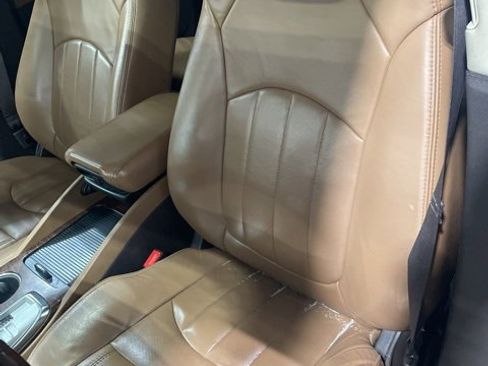 Used 2014 Buick Enclave Leather image 11