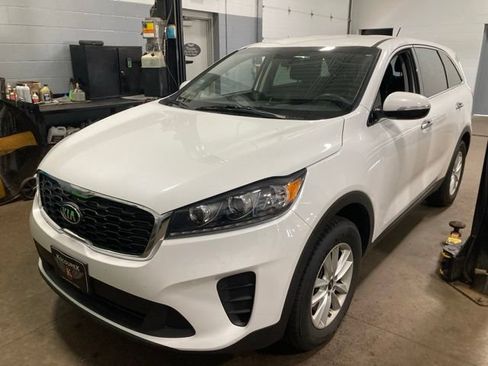 Used 2019 Kia Sorento L FWD image 3
