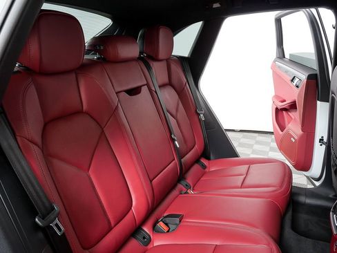 New 2026 Porsche Macan S image 22